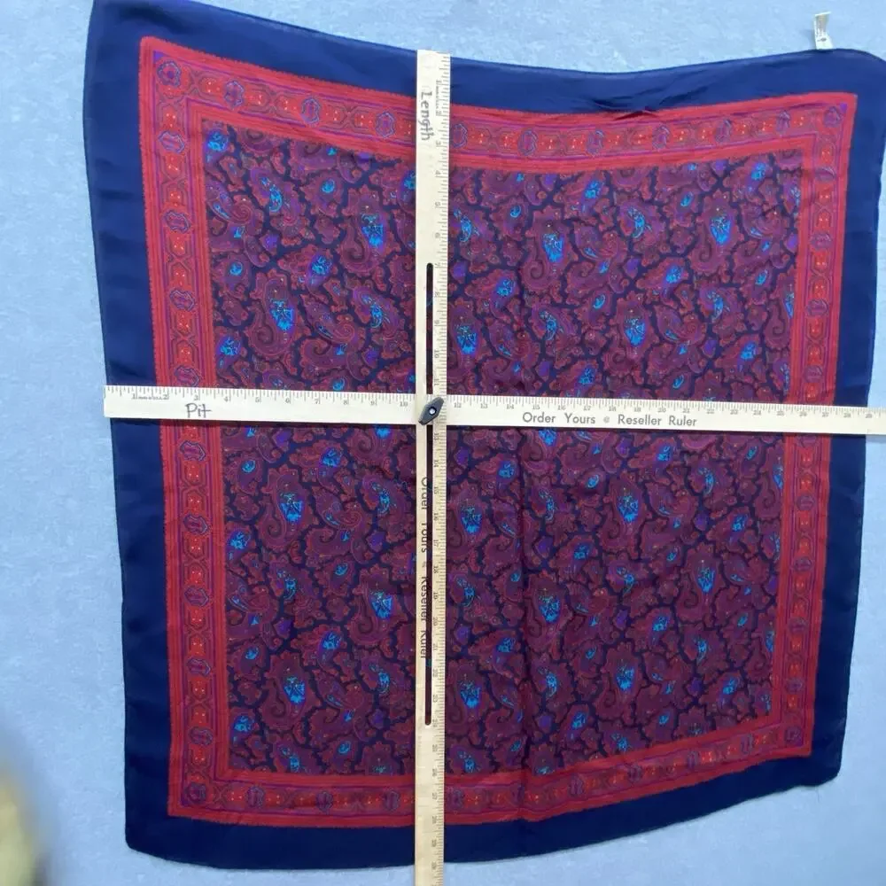 Symphony vintage scarfs